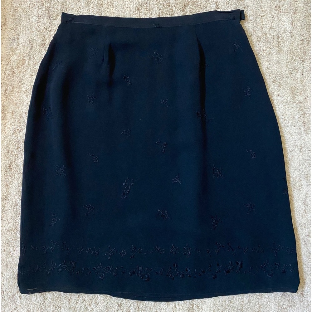 gap / black skirt
